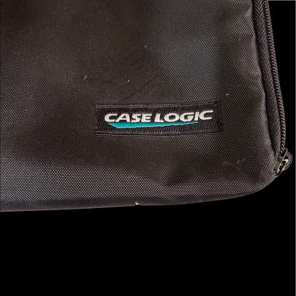 Vintage Case Logic Travel CD Case - Picture 2 of 3